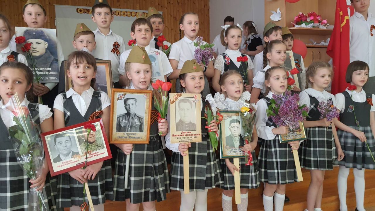 Праздничный концерт, посвященный Дню Великой Победы.